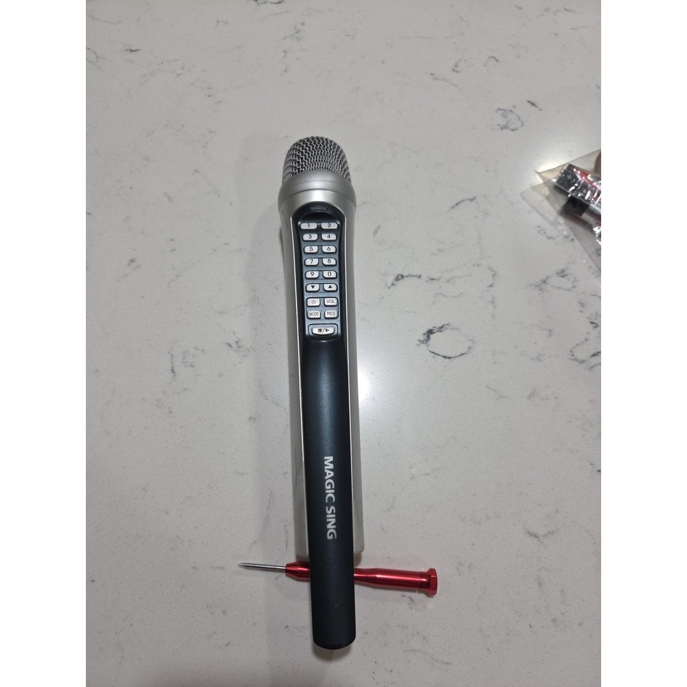 Magic Sing ET18K Portable Karaoke Microphone